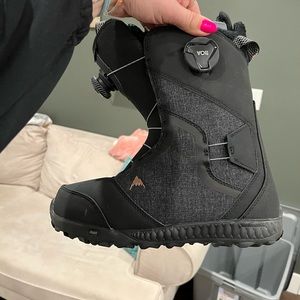 Women’s Burton Boa snowboard boots